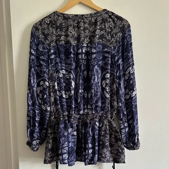 Free People Boho Ratio Indigo Printed Button Down Tunic Blouse size XS EUC - Picture 5 of 11